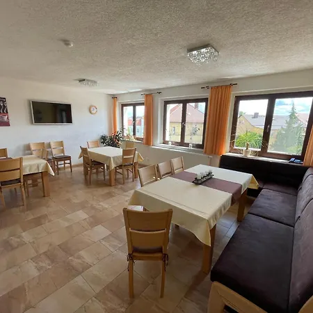Gaestezimmer Zum Sonnenhof Konukevi